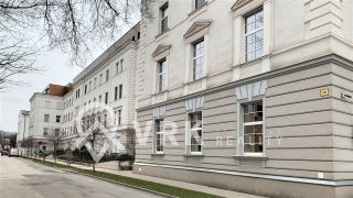  Komerčné priestory Prenájom kancelárie Košice - Juh Skladná