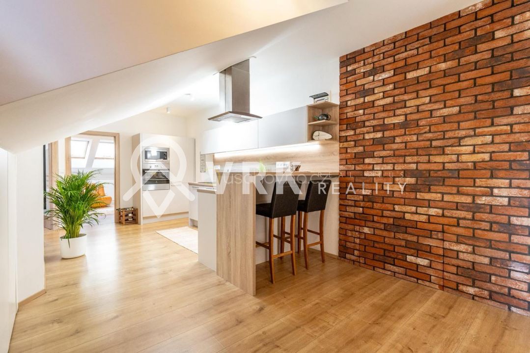 3 IZBOVÝ BYT V CENTRE MESTA, VRÁTNA UL., KOŠICE