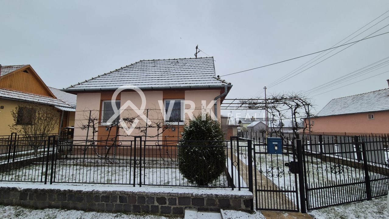 3 IZBOVÝ RODINNÝ DOM S GARÁŽOU, VEĽKÉ OZOROVCE